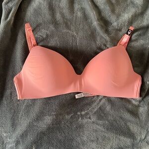 Victoria’s Secret Lightly Lined T-Shirt Bra